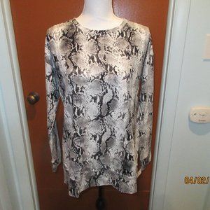 NWT Chicos Zenergy Women's Tunic T-Shirt Top Snakeskin Print, Size 8/10